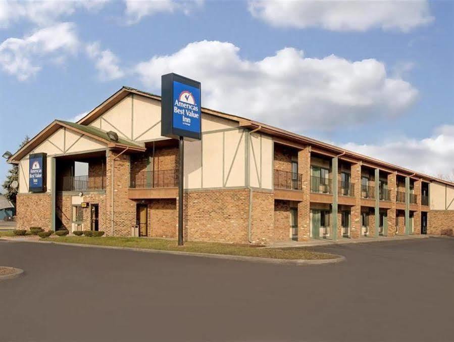 Americas Best Value Inn-Livonia/Detroit Exterior photo